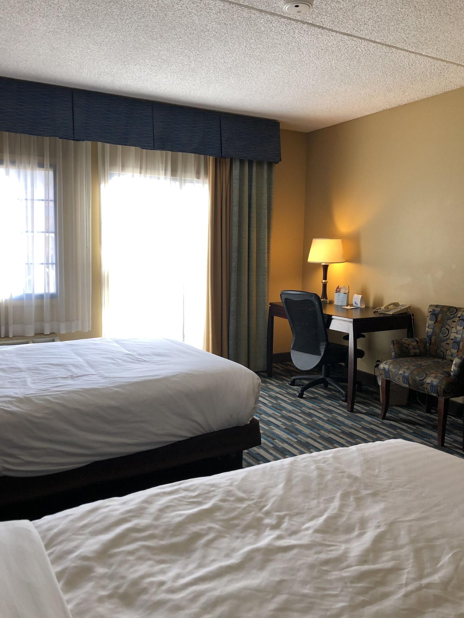 Days & By Wyndham Near Phoenix