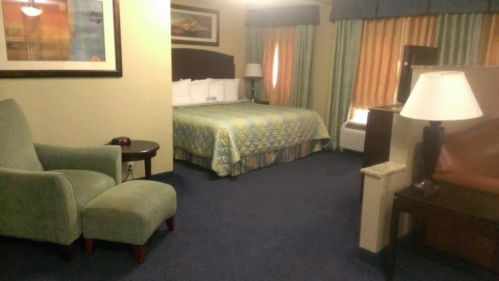Days & By Wyndham Near Phoenix 3* Mesa